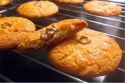 一滴淚，一個硬漢，一個桃酥...